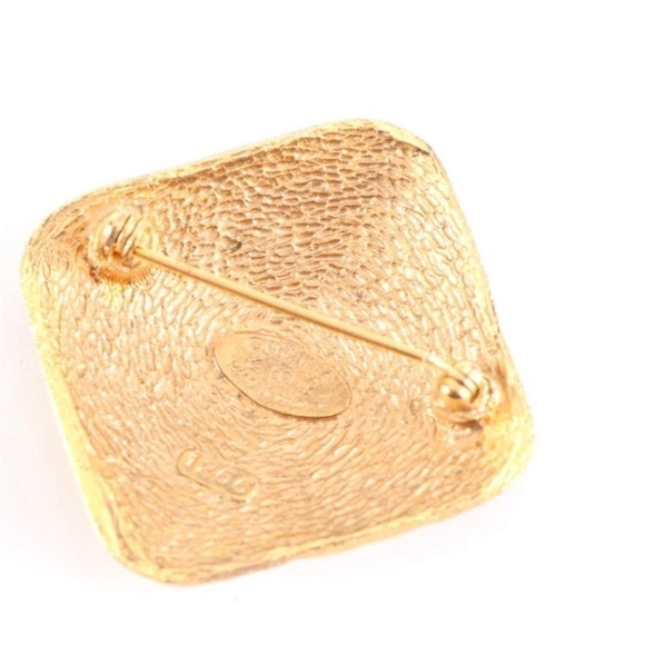 Vintage broochCHANEL® 2 Pictorial 9 MADE IN FRANCE 1266, collection 29. - Picture 2 of 5